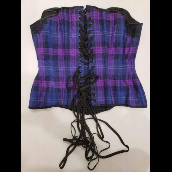 One-of-a-kind Plus-Size Formal Alt Ball-Style Ensemble, Sweet Carousel Corsetry - Picture 6 of 11